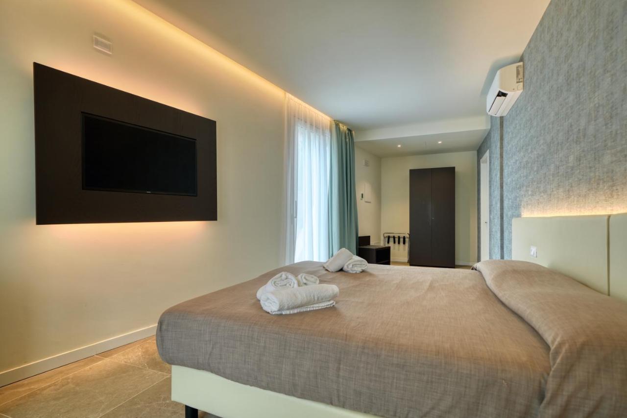 Hotel Palazzo Del Garda & Spa Desenzano del Garda Kültér fotó