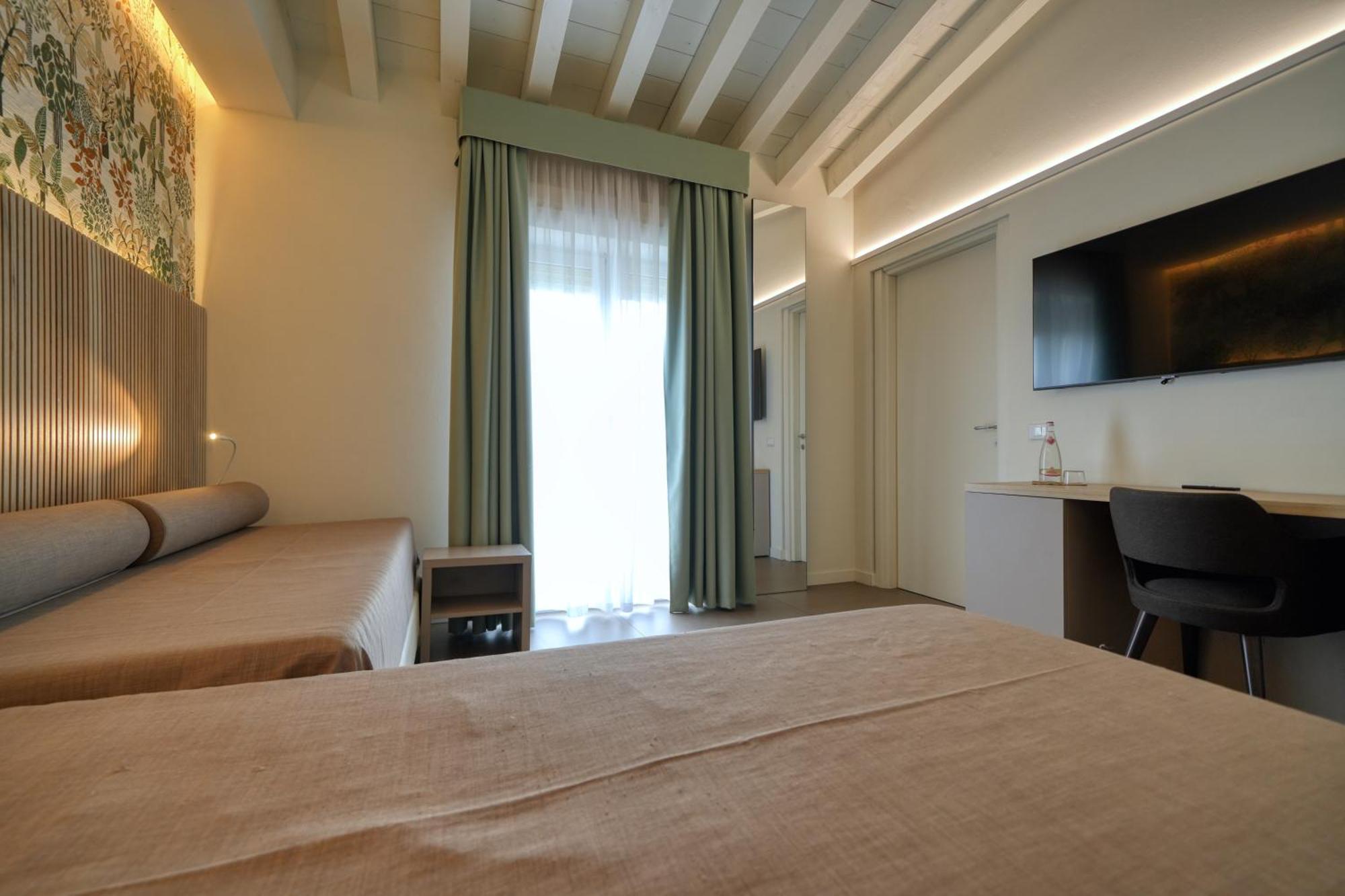 Hotel Palazzo Del Garda & Spa Desenzano del Garda Kültér fotó