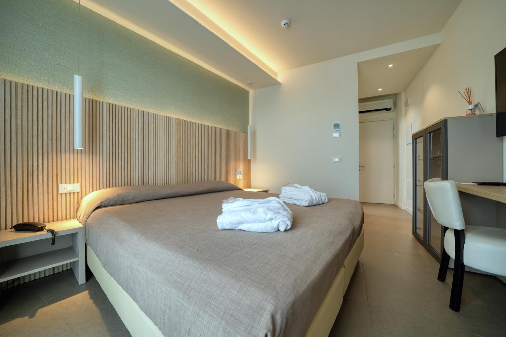 Hotel Palazzo Del Garda & Spa Desenzano del Garda Kültér fotó