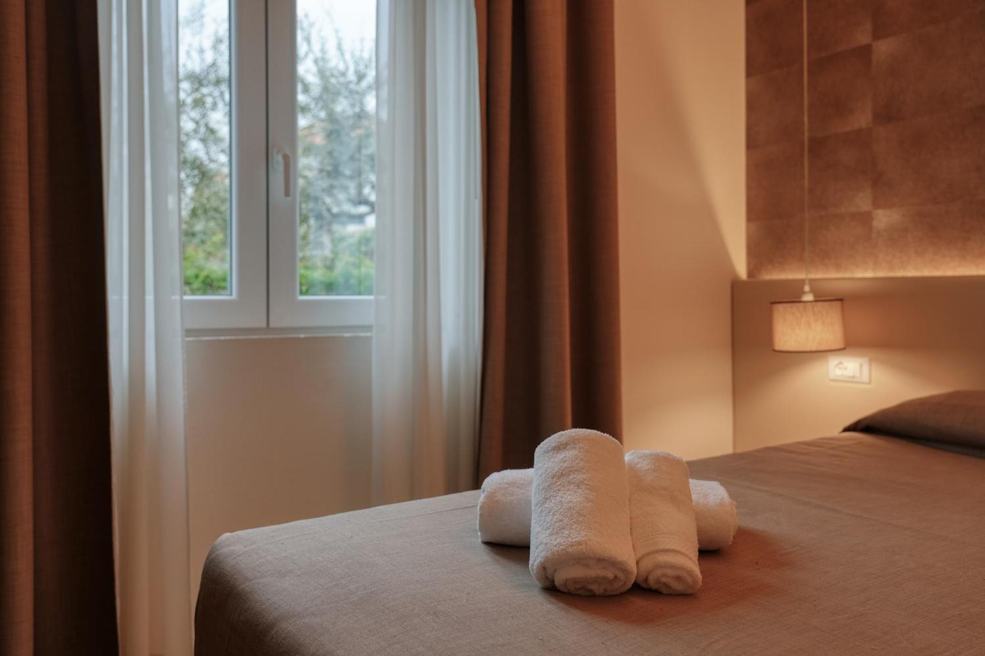 Hotel Palazzo Del Garda & Spa Desenzano del Garda Kültér fotó