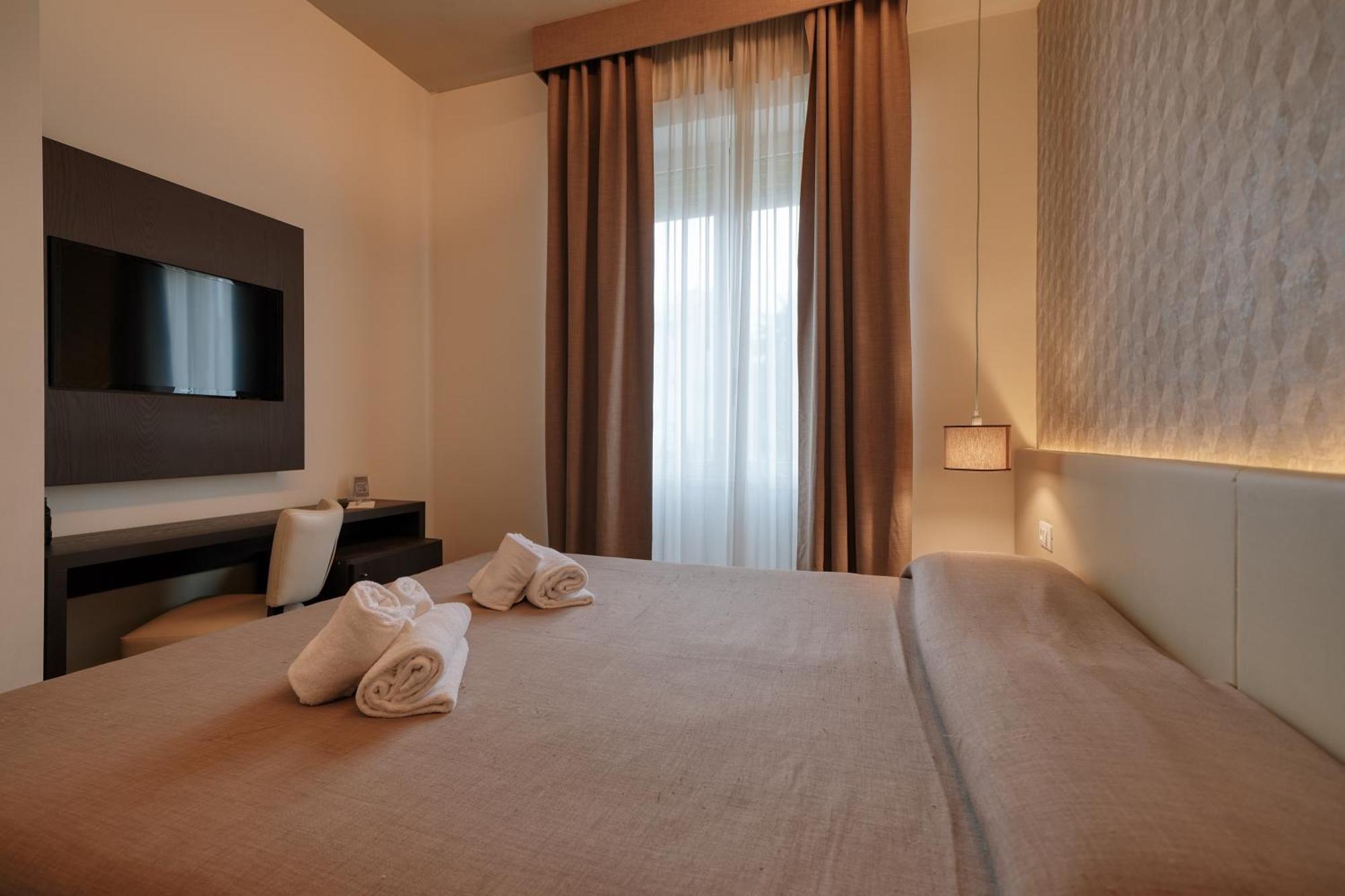 Hotel Palazzo Del Garda & Spa Desenzano del Garda Kültér fotó